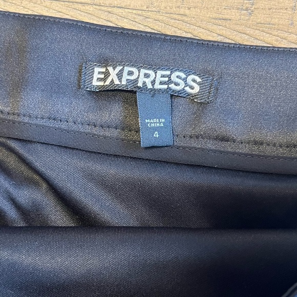 Express Black Fringe Mini Skirt Size 4 EUC - Picture 3 of 4